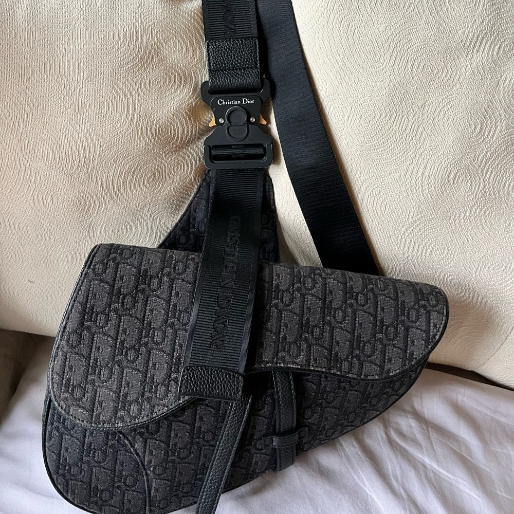 Dior saddle bag for sale,rarely used.
